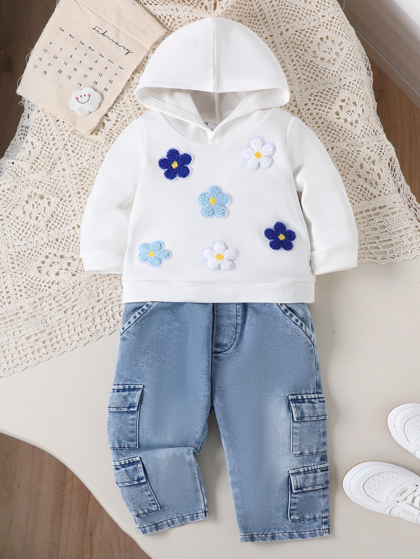 Conjunto de Flores y Jeans para Niña
