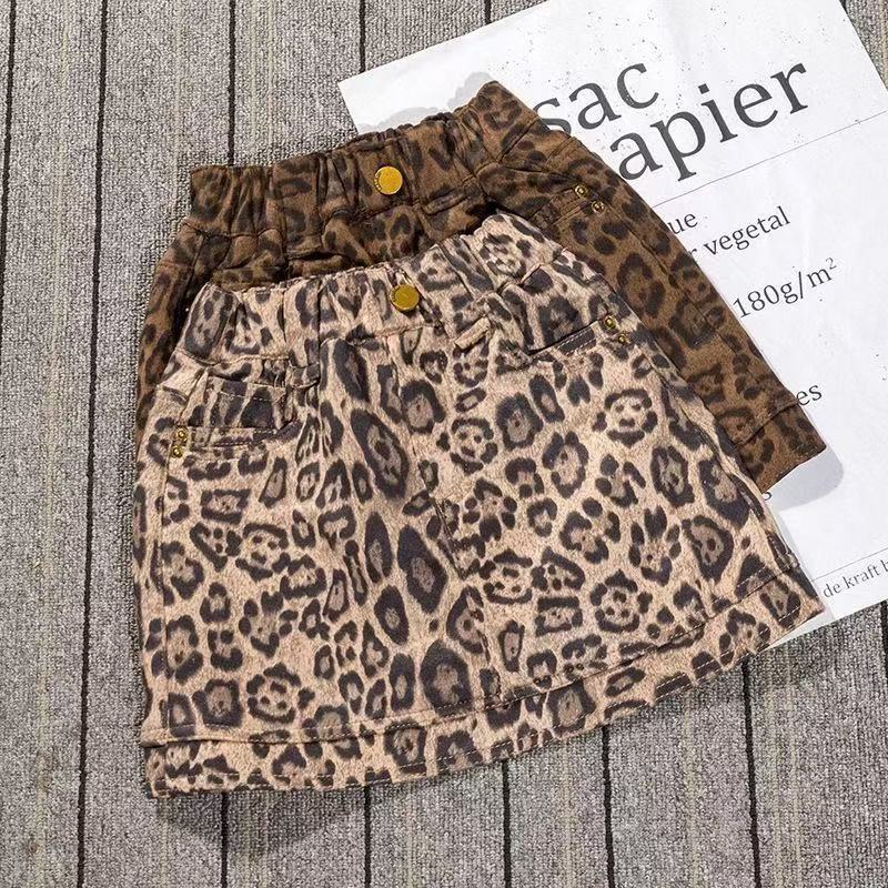 Falda Infantil con Estampado de Leopardo