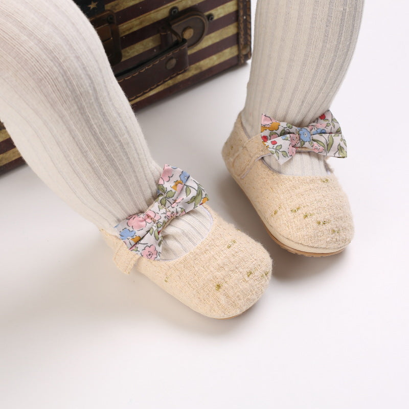 Zapatos con lazo para niñas