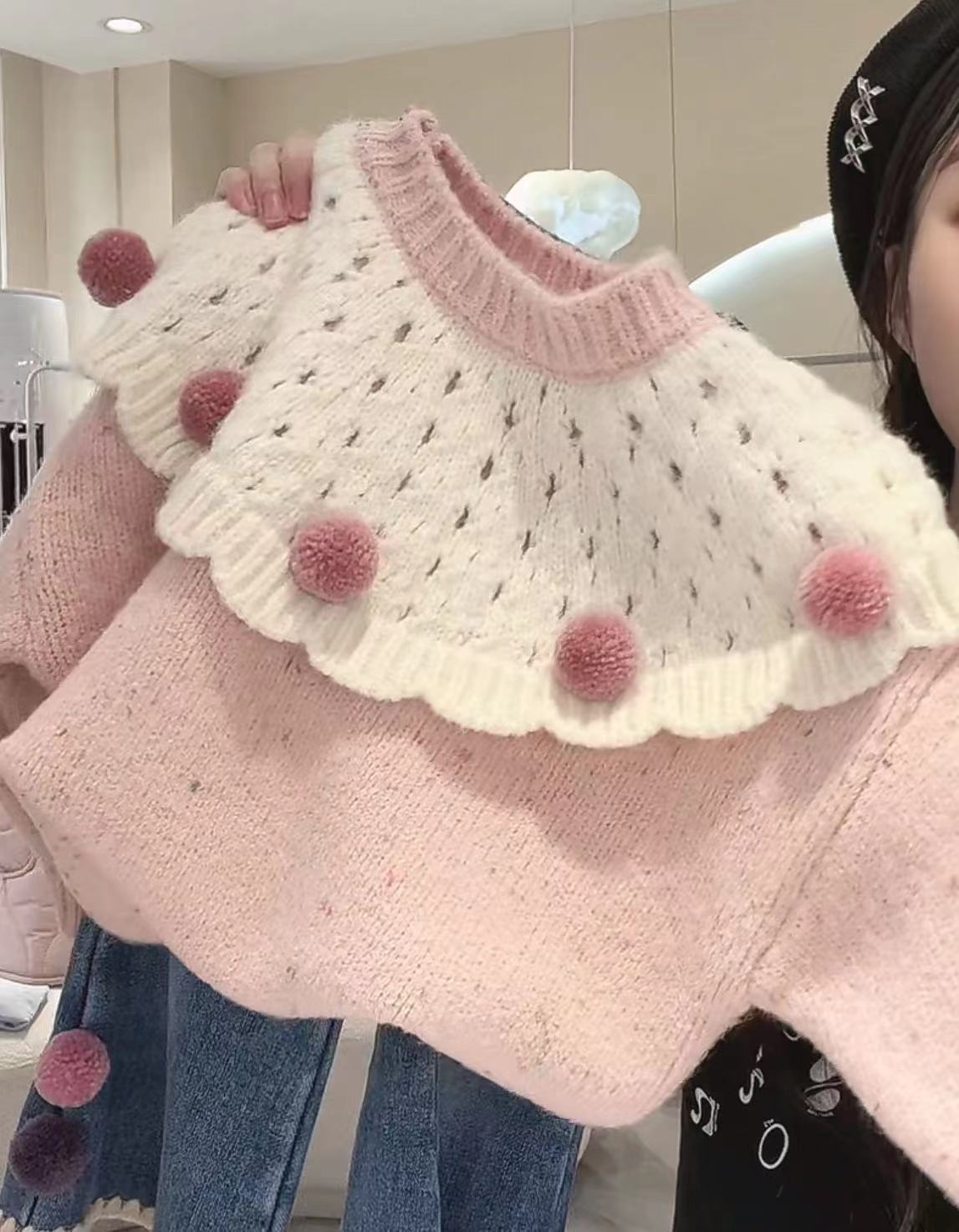 Blusa de Niña con Pompones de Invierno