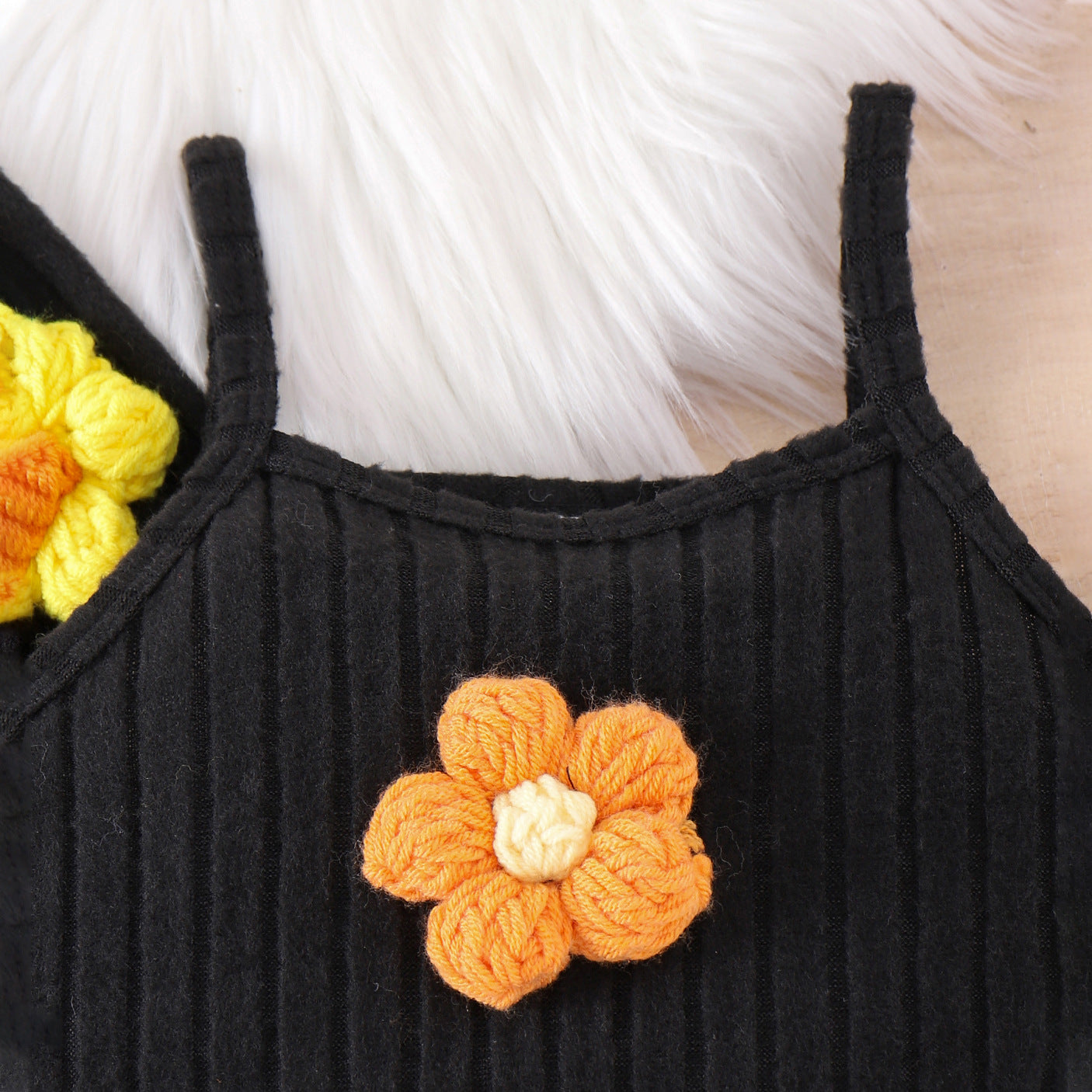 Conjunto de Niña Negro con Pequeñas Flores