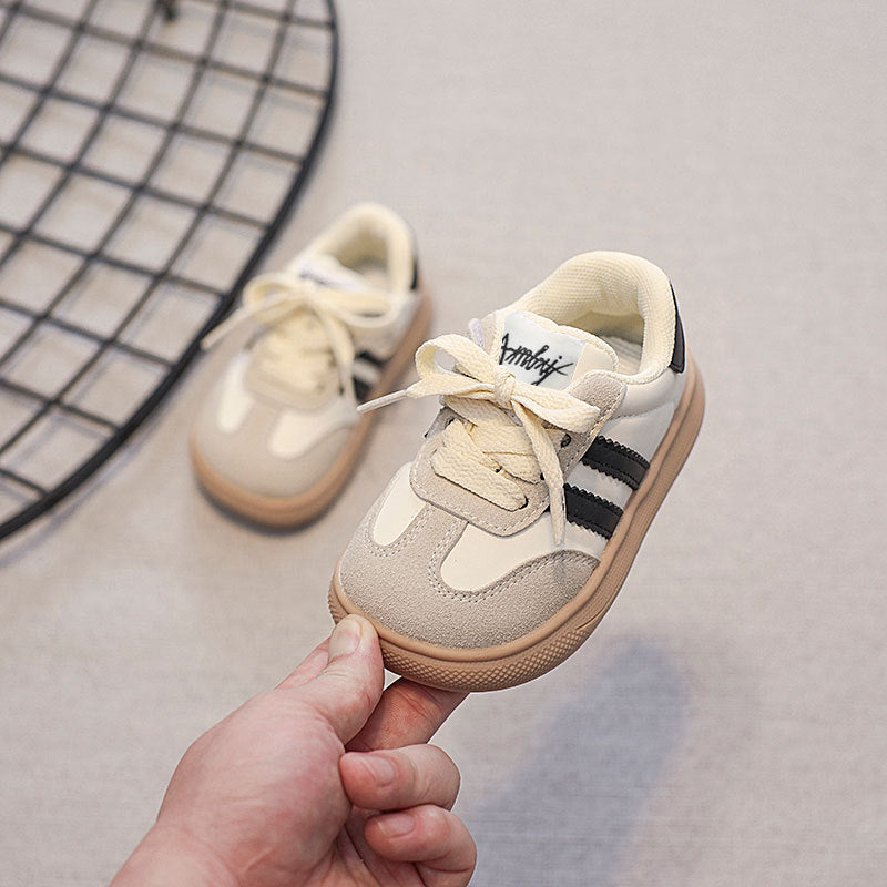 Zapatillas Infantiles con Cordones y Rayas