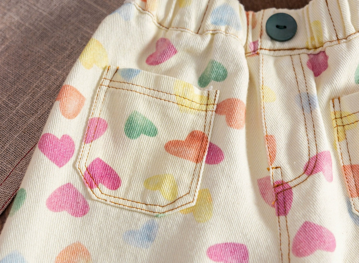 Pantalón Infantil Bolso Corazones