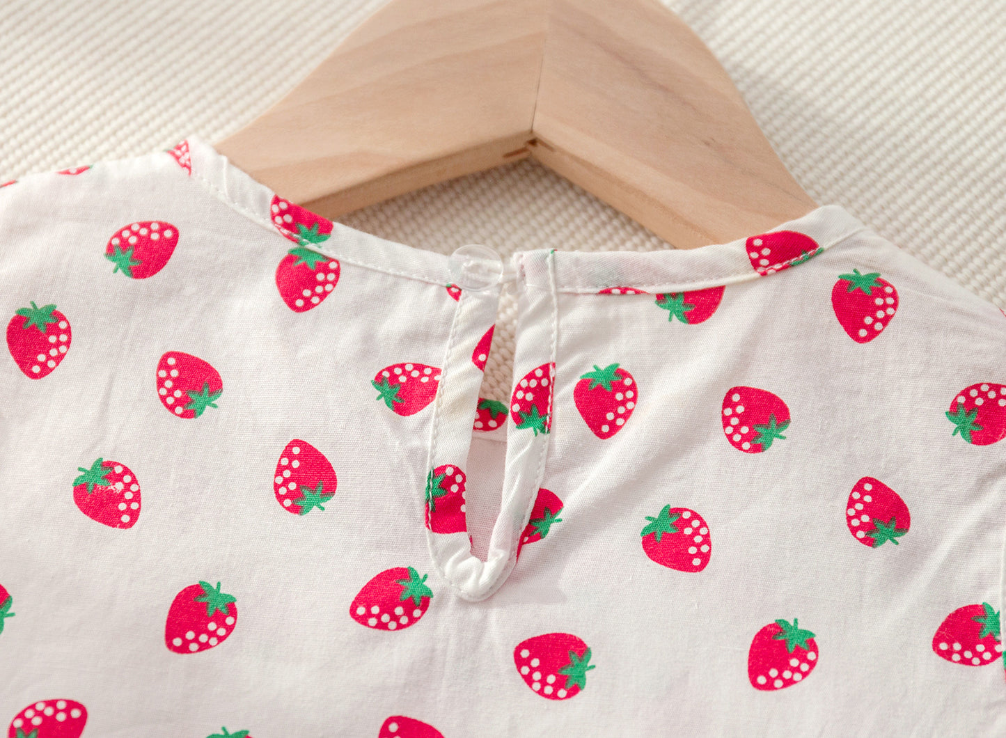 Vestido Infantil de Verano Fresas