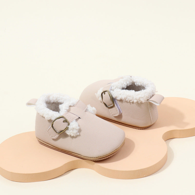 Zapatos de niños con pelo