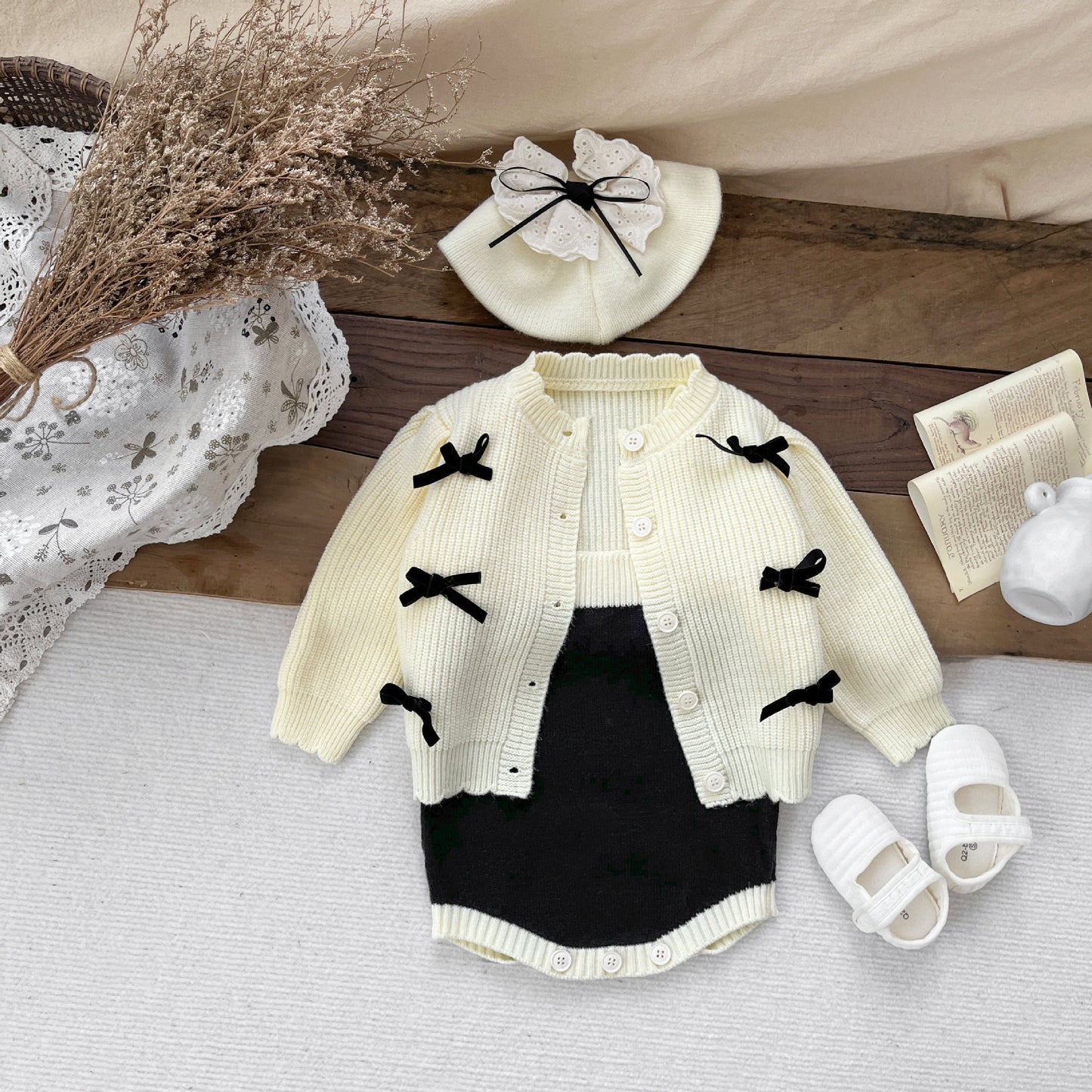 Conjunto de Punto para Niños con Lazos