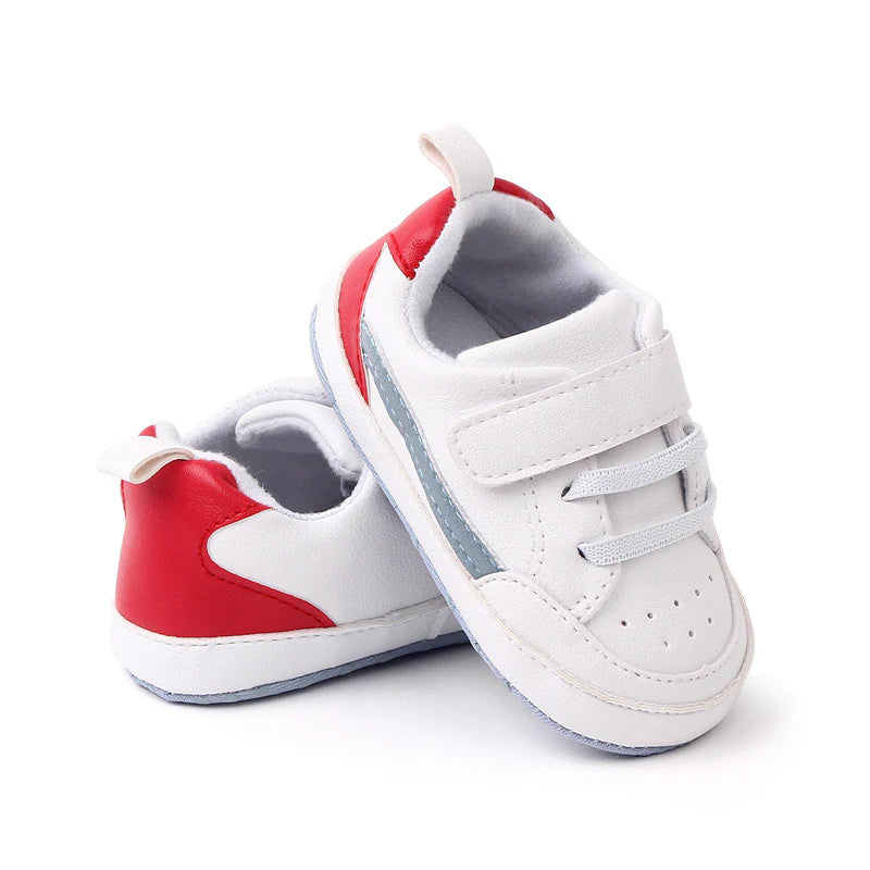 Zapatillas cómodas con velcro para niños