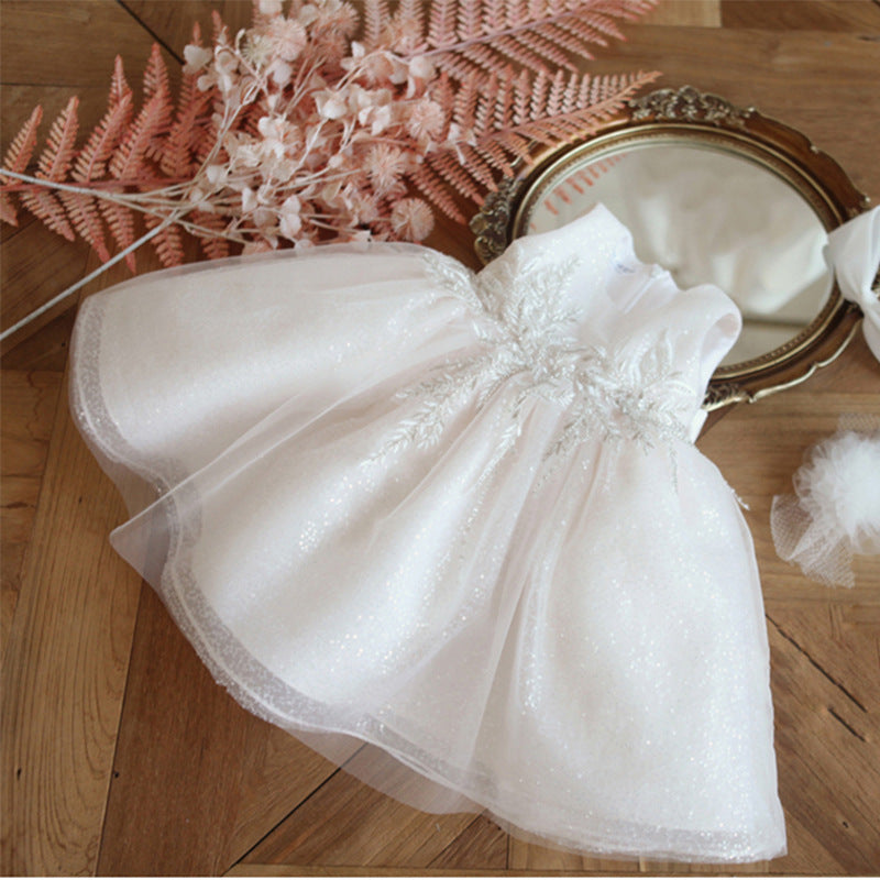 Vestido de fiesta infantil blanco brillante con flores