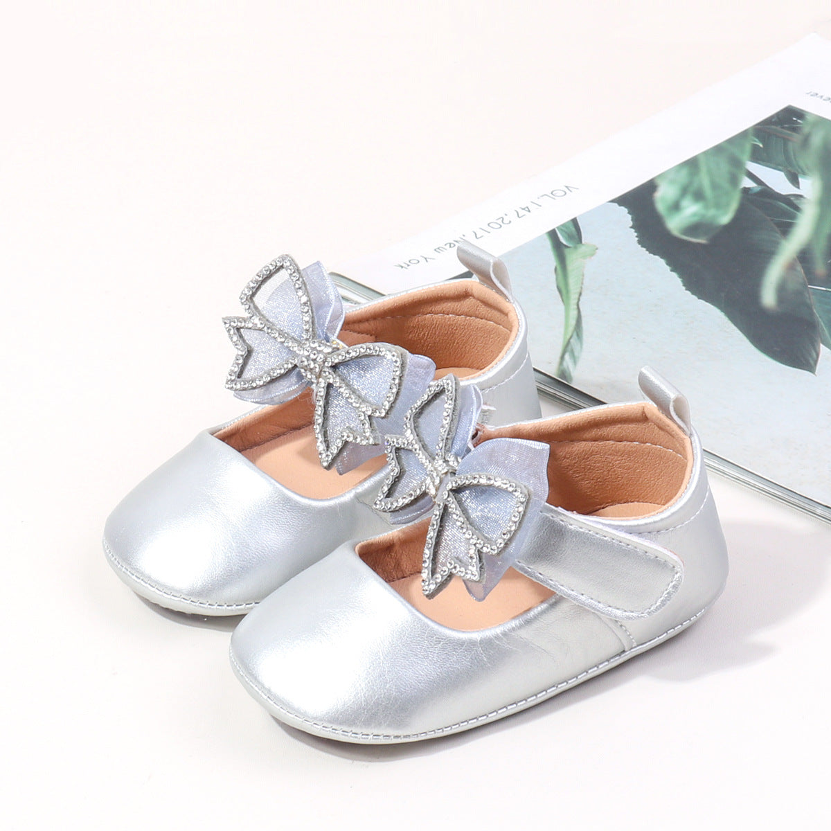 Zapatos Infantiles con Lazo Brillante