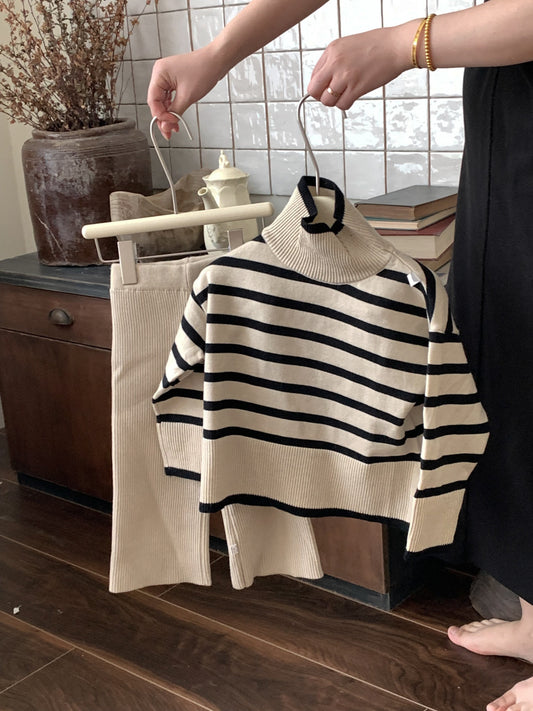 Conjunto de Rayas de Invierno para Niñas