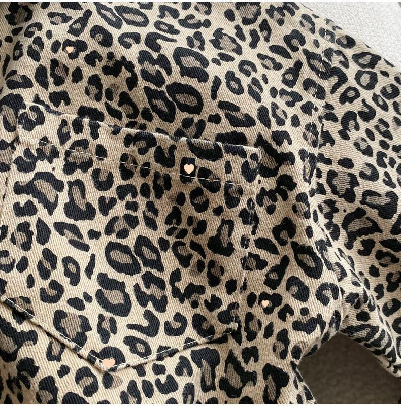 Camisa de Niña con Estampado de Leopardo