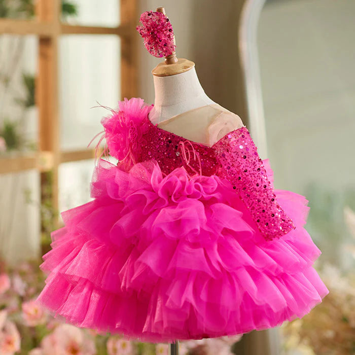 Vestido Infantil con Lentejuelas Rosas y Capas