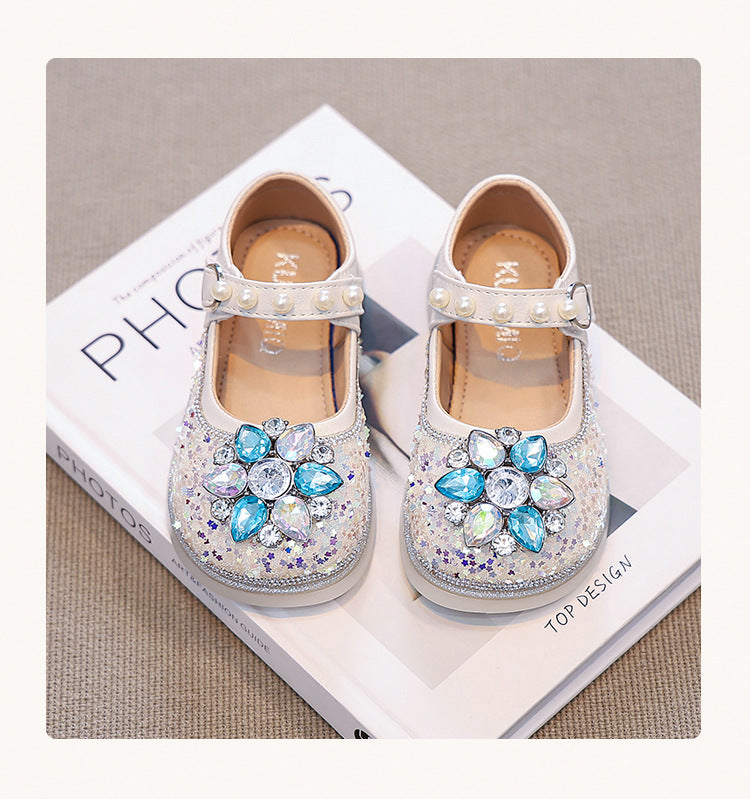 Zapatos de niña con flores y diamantes de imitación