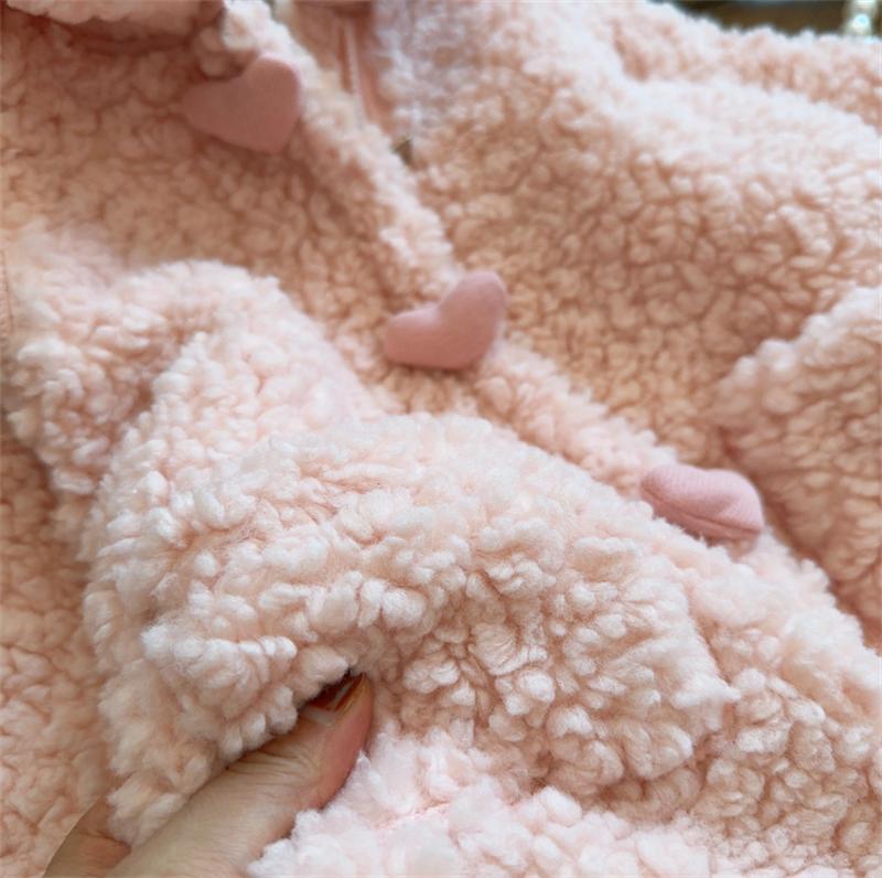 Abrigo Infantil de Lana con Botones de Corazoncitos