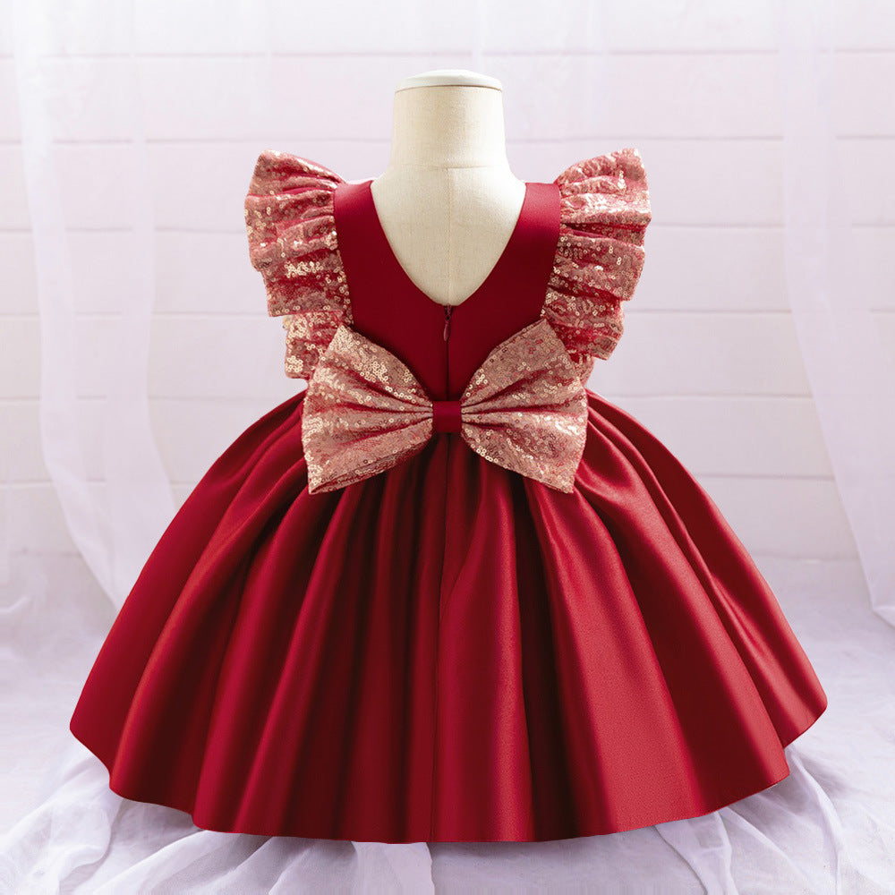 Vestido infantil con mangas voladoras