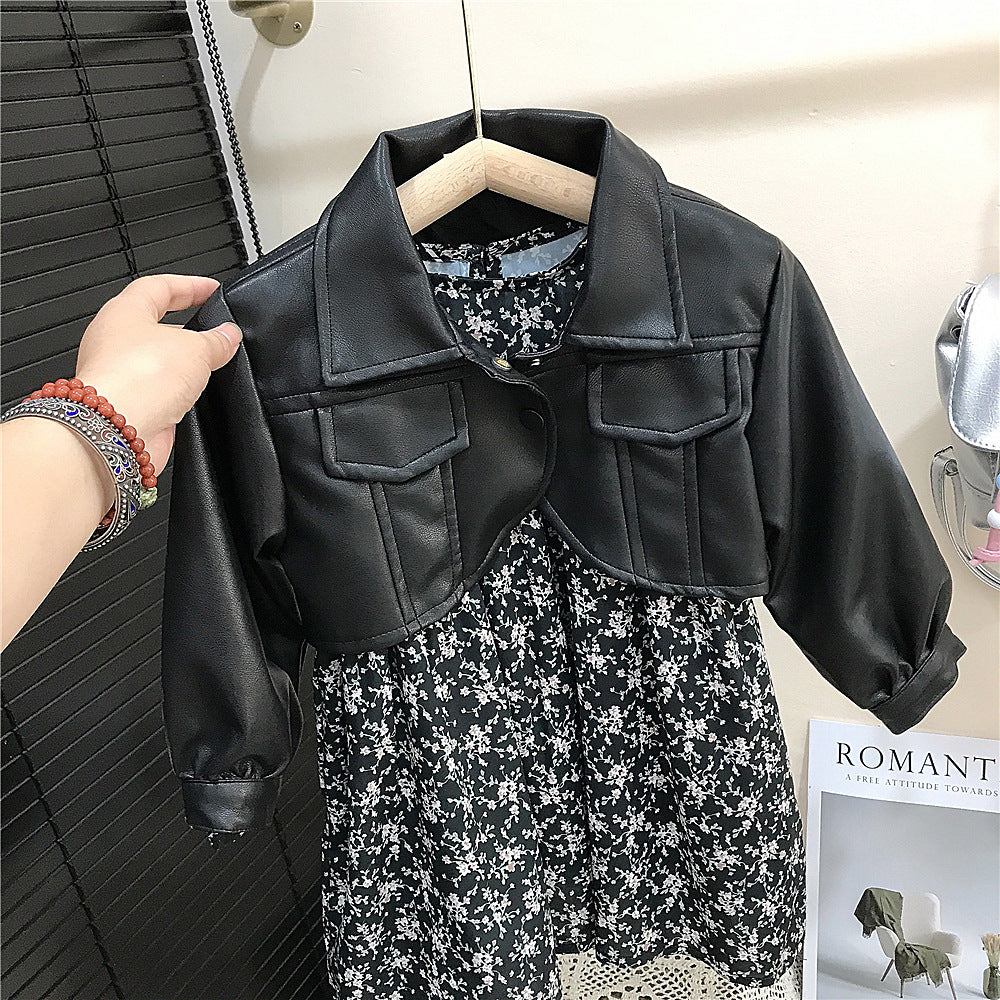 Conjunto de niña con estampado floral y polipiel