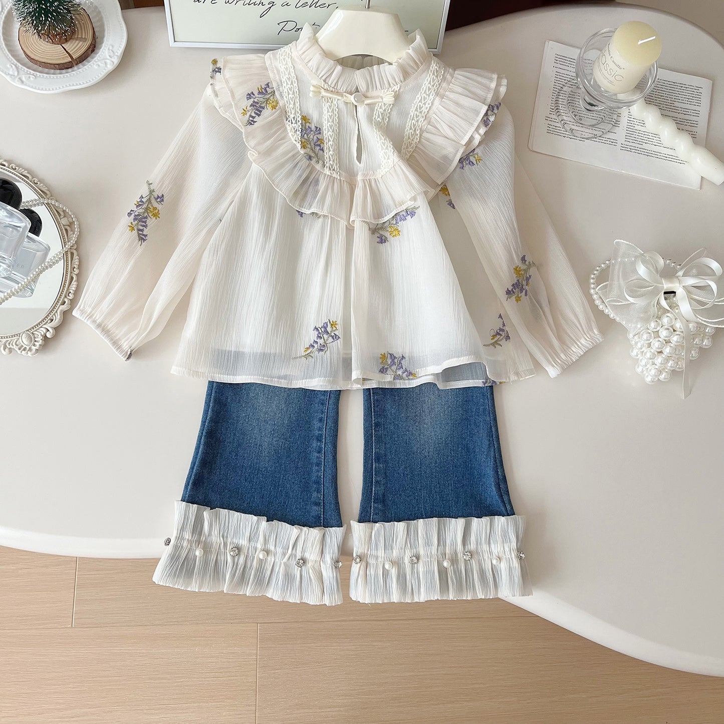 Conjunto Infantil Camisa Flores y Vaqueros