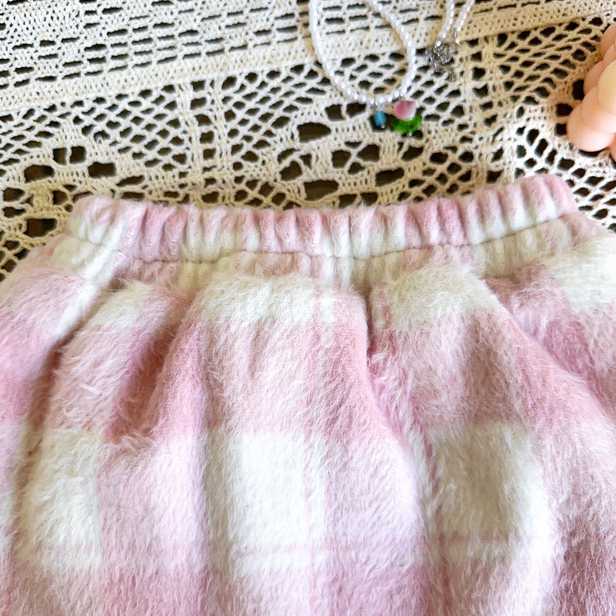 Conjunto infantil de niña de piel rosa