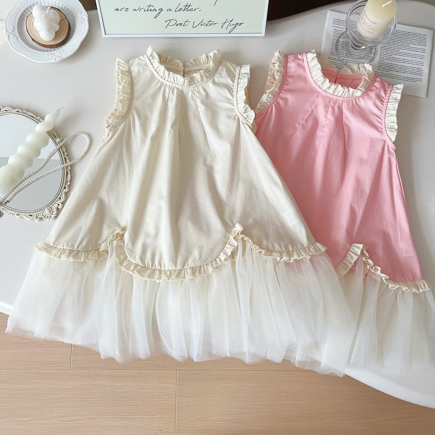 Vestido infantil con dobladillo de tul