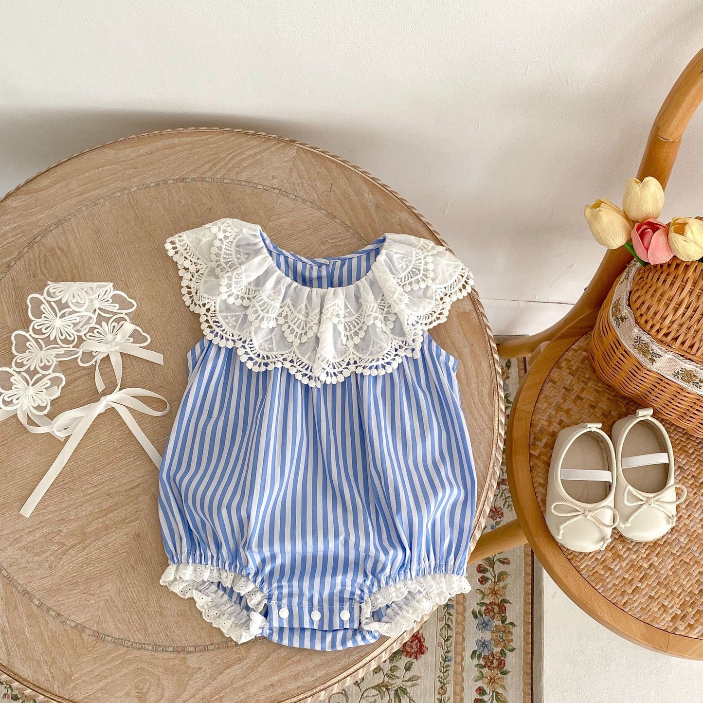 Body Infantil con Rayas de Encaje