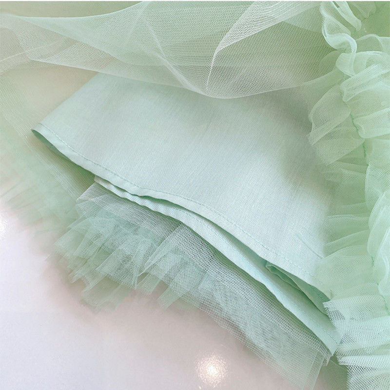 Vestido de fiesta con lazo verde brillante