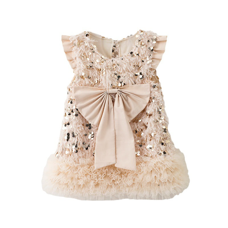 Vestido infantil con lazo brillante.