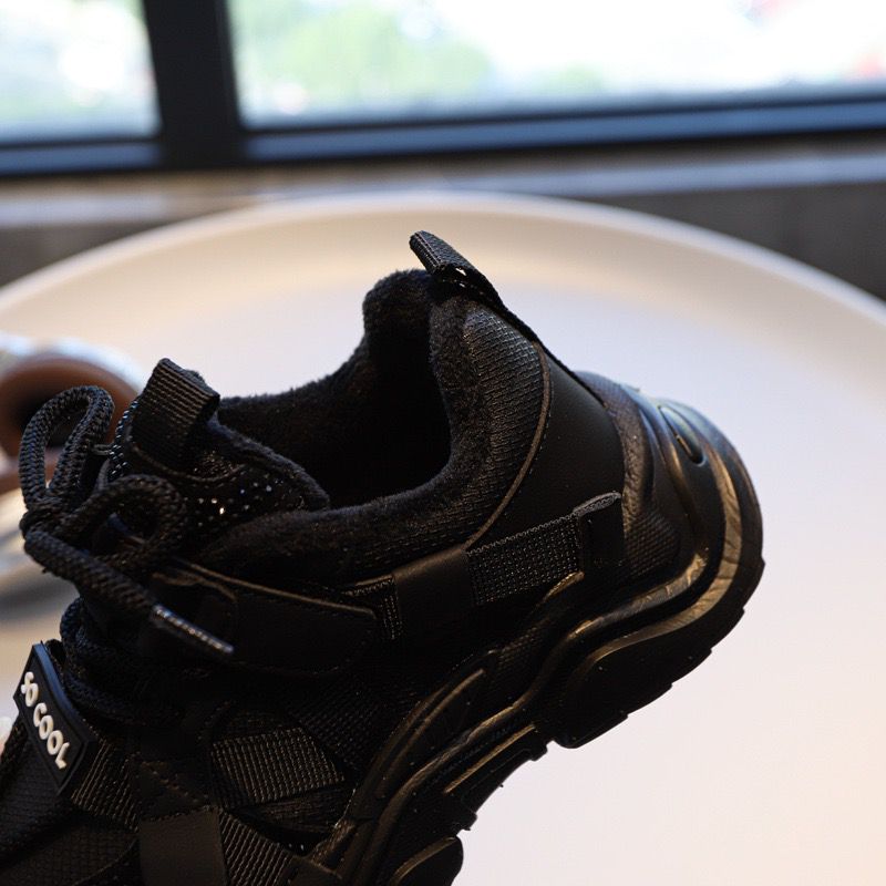 Zapatillas Infantiles Negras Brillantes