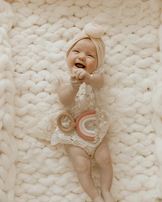 Vestido Infantil de Encaje y Tul