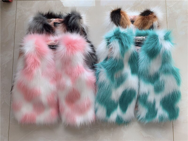 Abrigo de piel de mujer para niños.