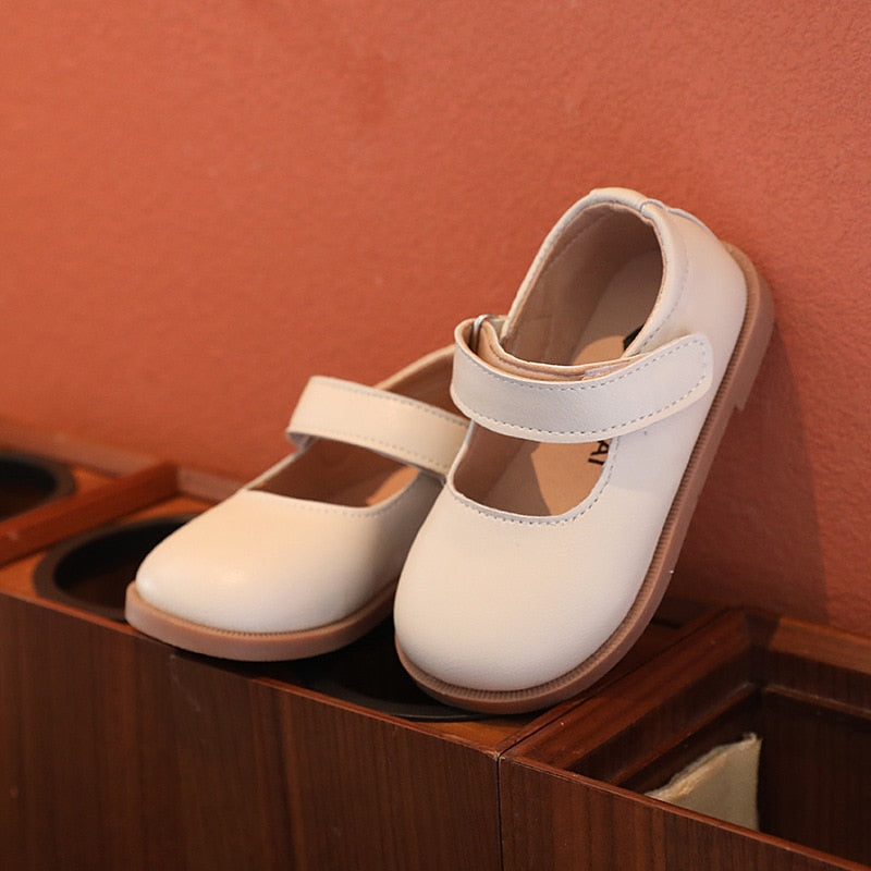 Zapato clásico con velcro