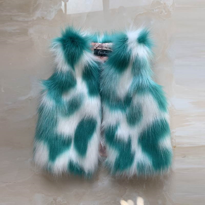 Abrigo de piel de mujer para niños.