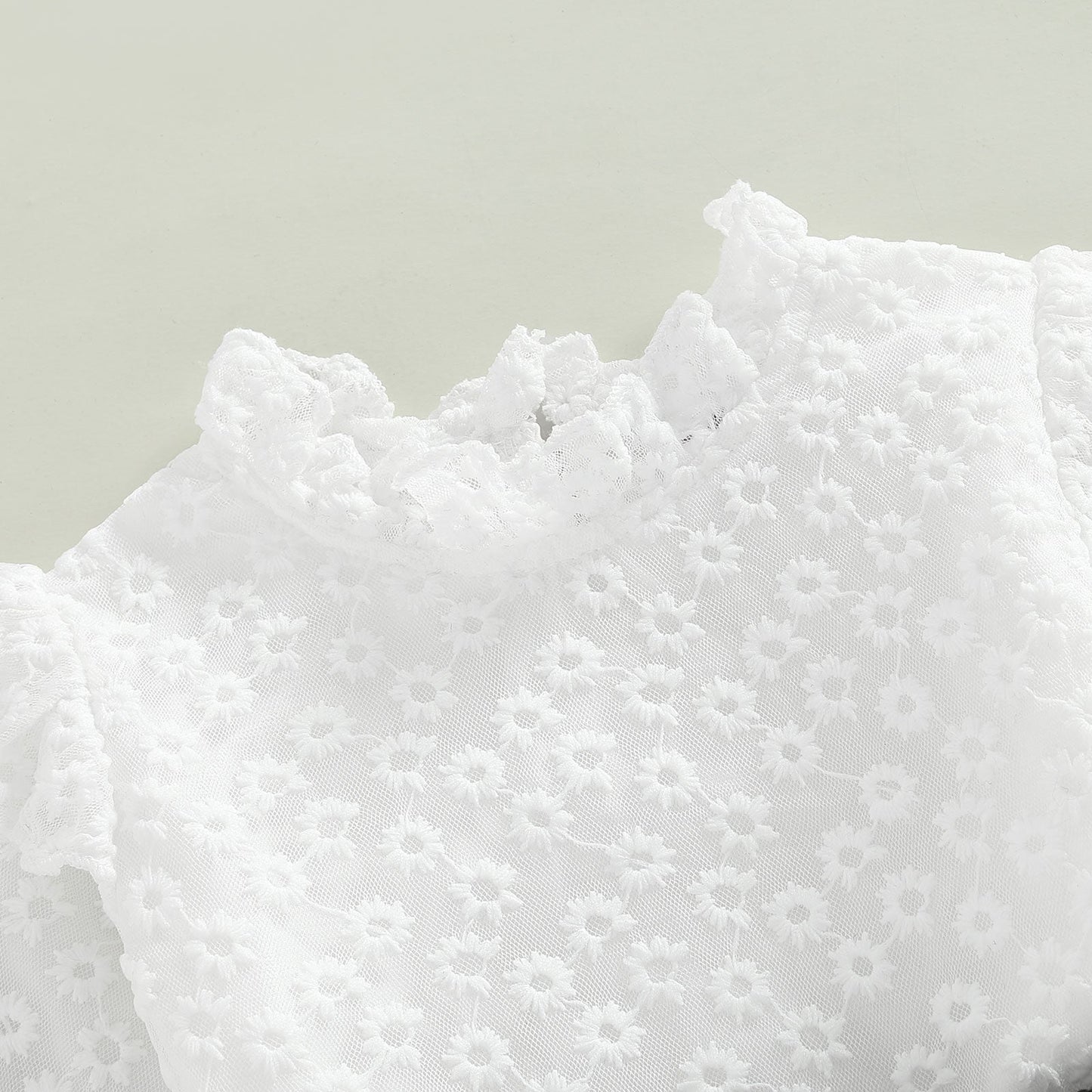 Conjunto Camisa Manga Larga Cuello Redondo Encaje Floral + Patchwork Encaje