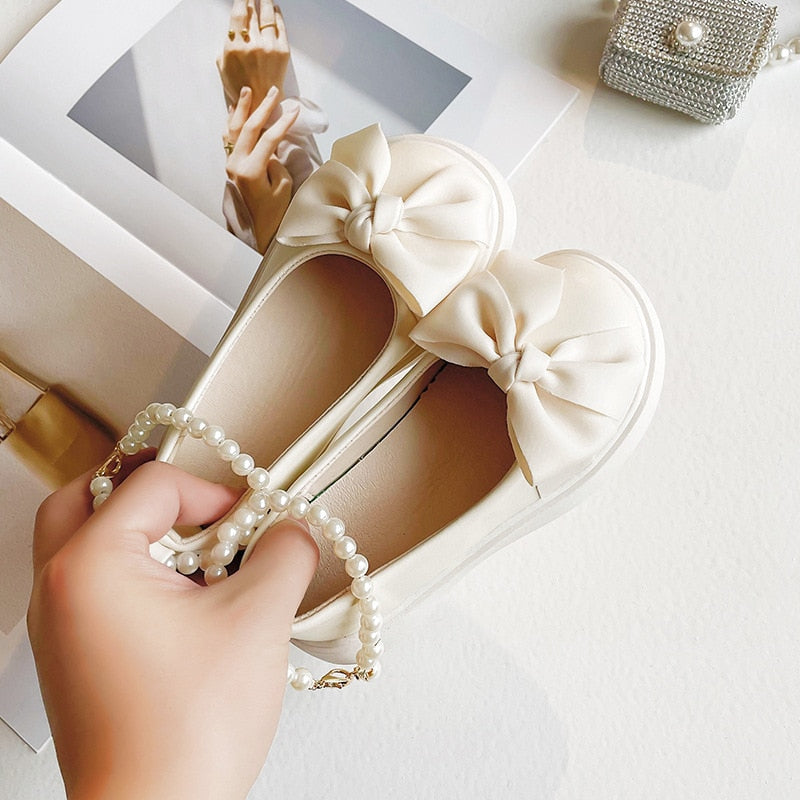 Zapato Lao Con Correa De Perlas