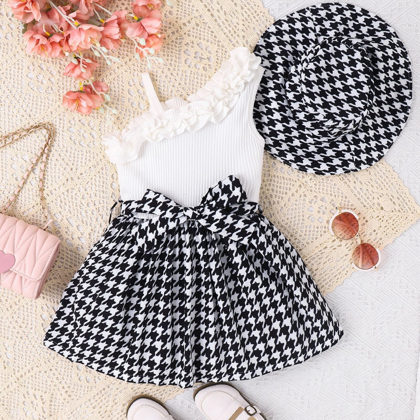 Vestido Sin Mangas Un Vestido Con Sombrero Ropa De Verano