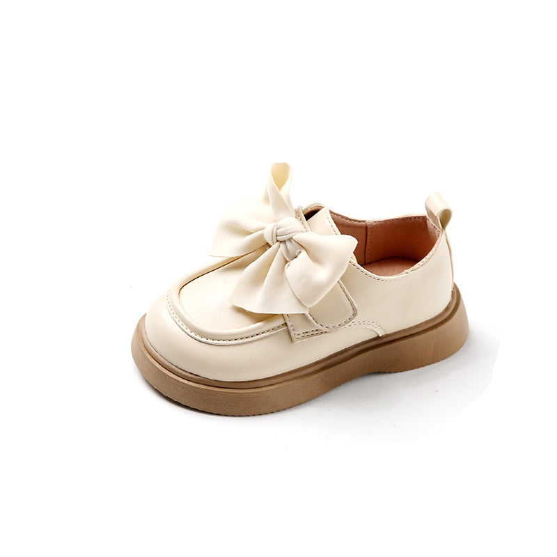 Lindo zapato con lazo