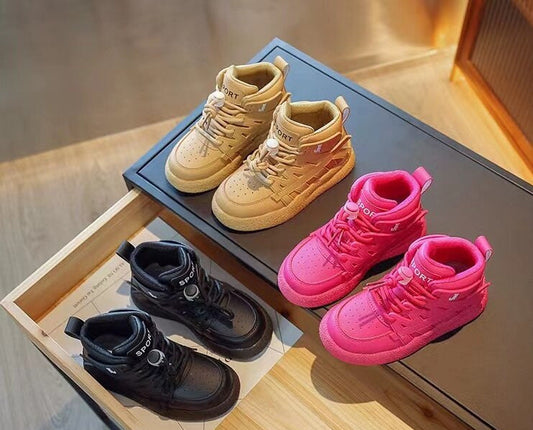 Zapatillas deportivas para niños.