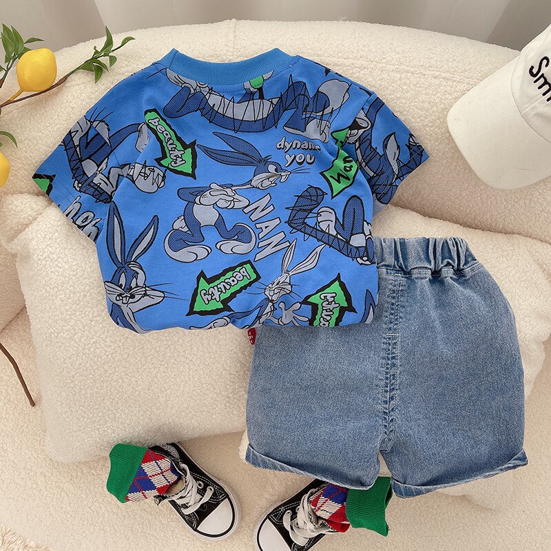 Conjunto infantil de conejito y vaqueros