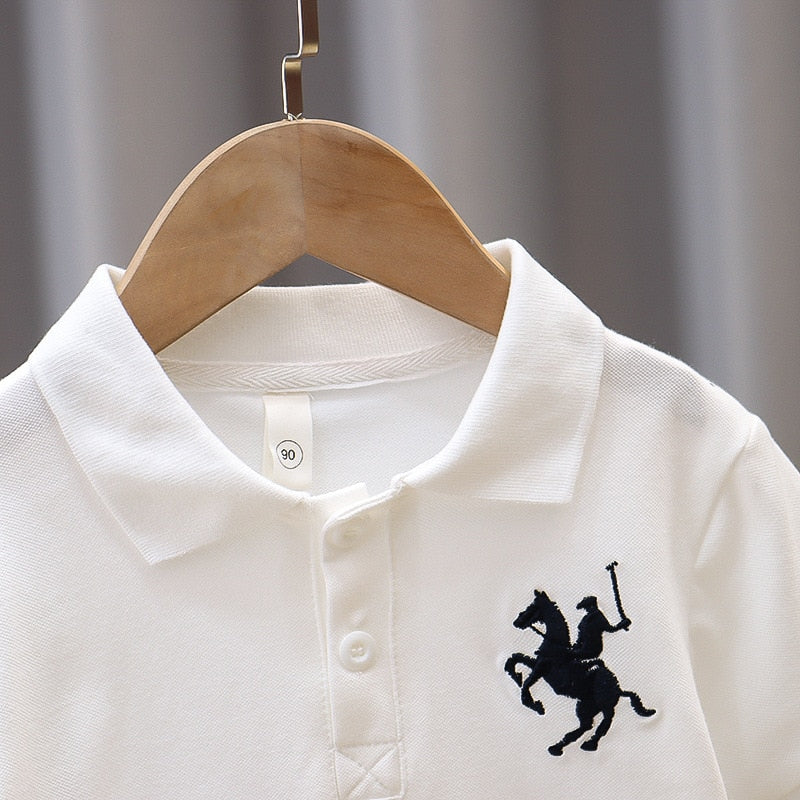 Camisa de cuello de caballo para niño