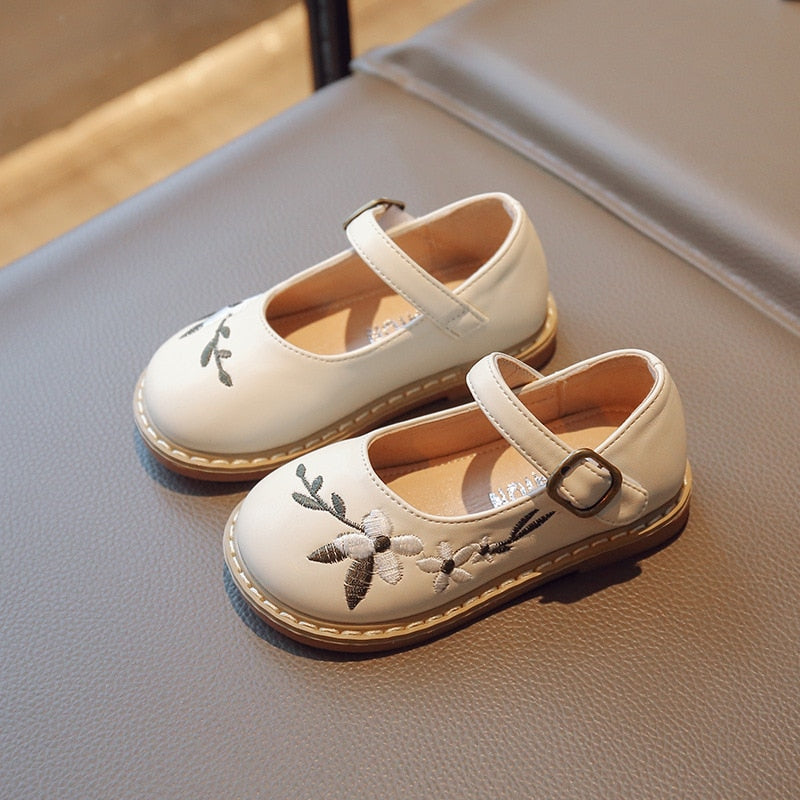 Zapatos bordados de princesa