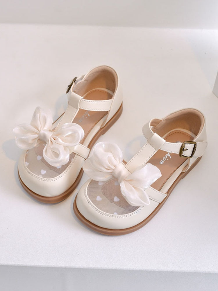 Zapatos de lujo con barniz de encaje satinado