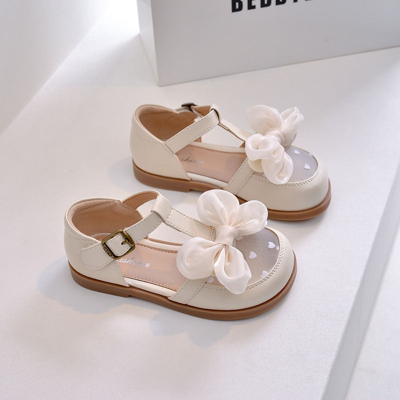 Zapatos de lujo con barniz de encaje satinado