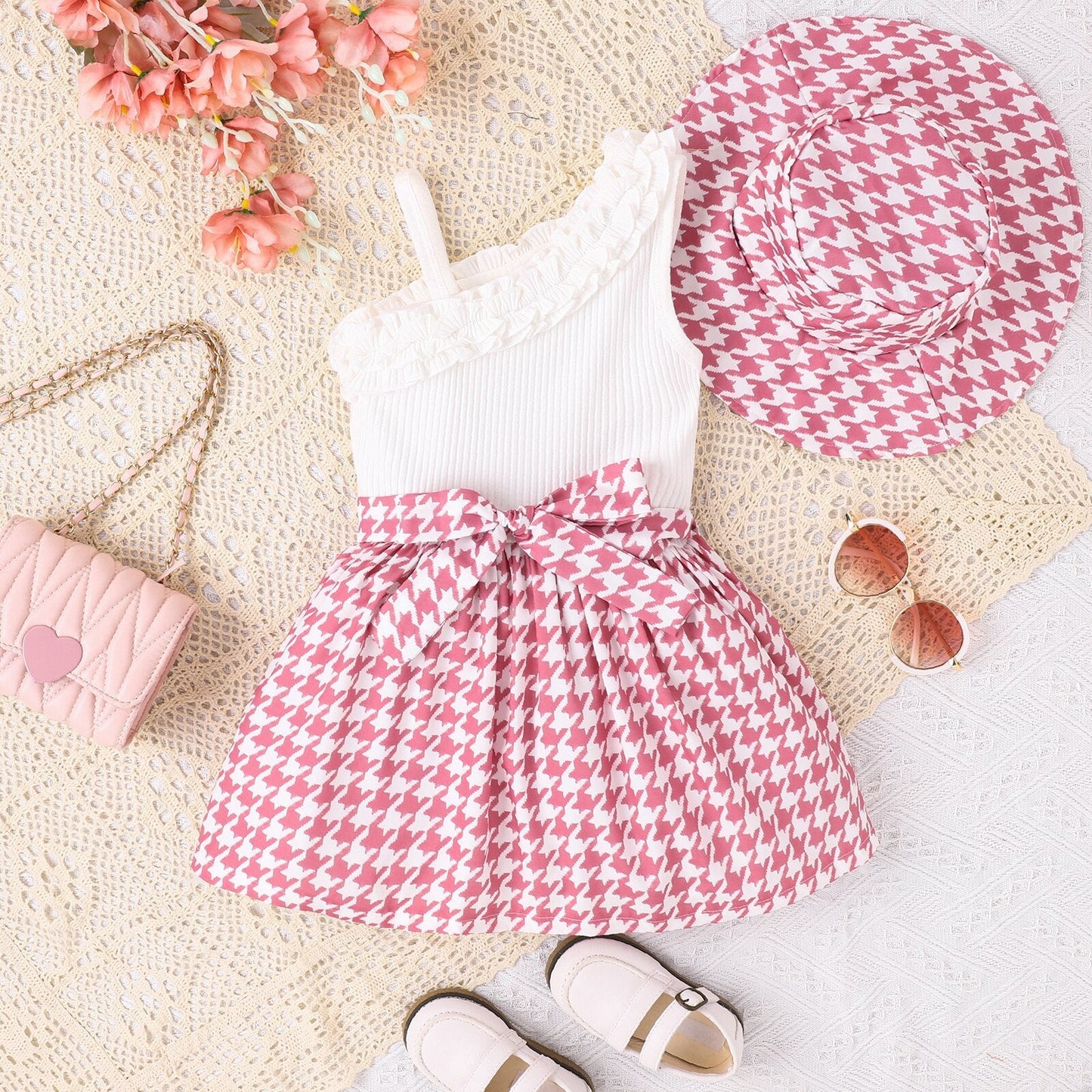 Vestido Sin Mangas Un Vestido Con Sombrero Ropa De Verano