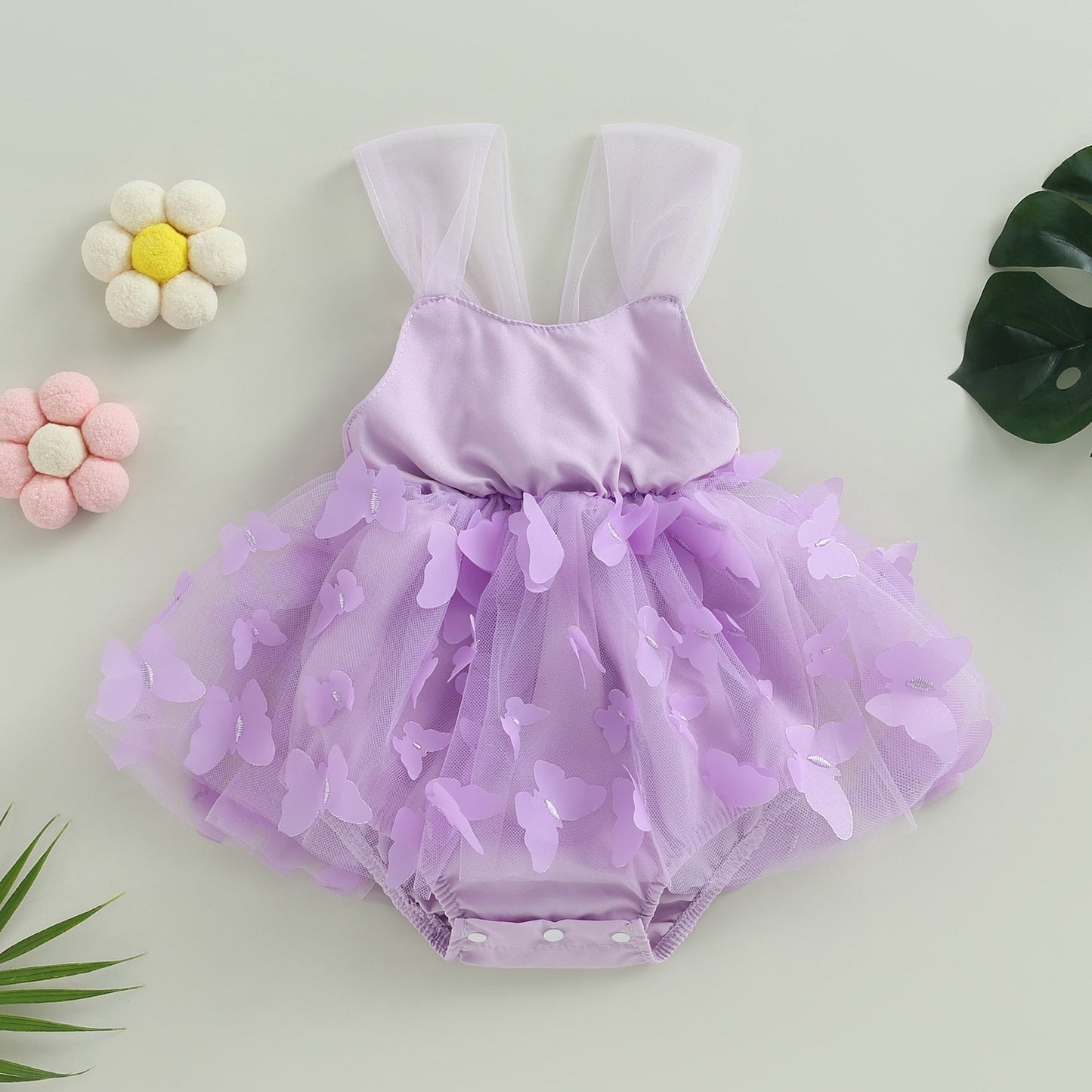 Vestido mameluco, tul mariposa sin mangas