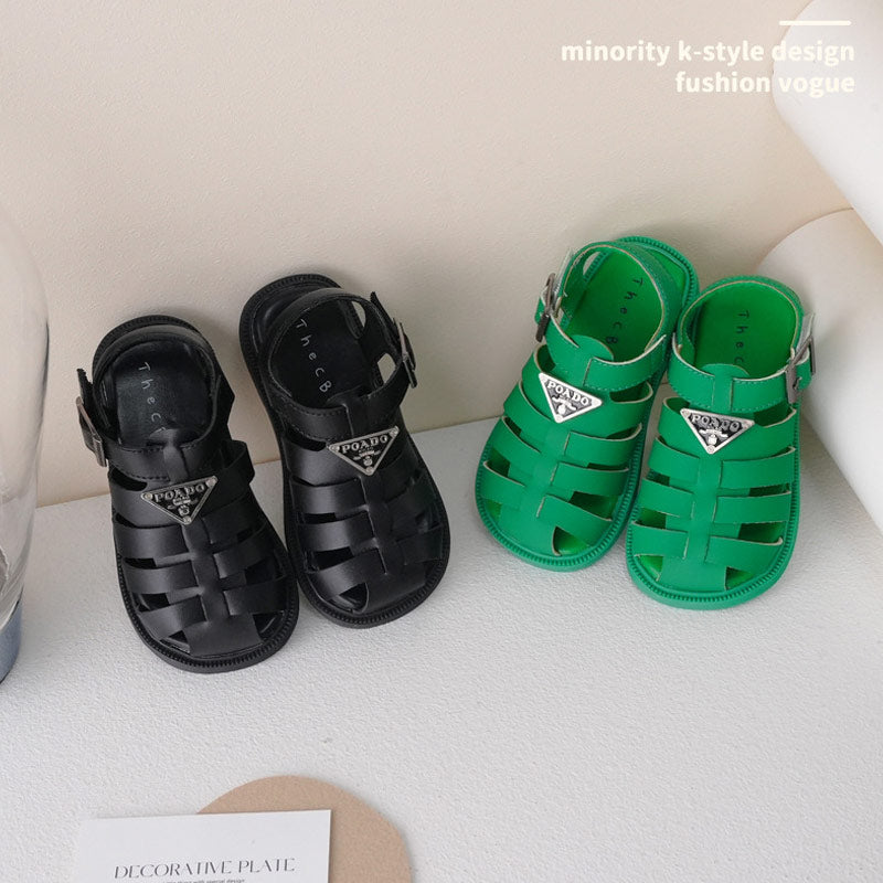 Sandalia suave y transpirable.