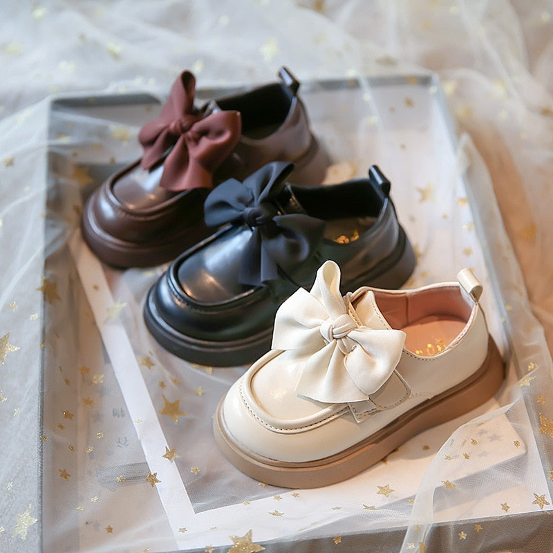 Lindo zapato con lazo