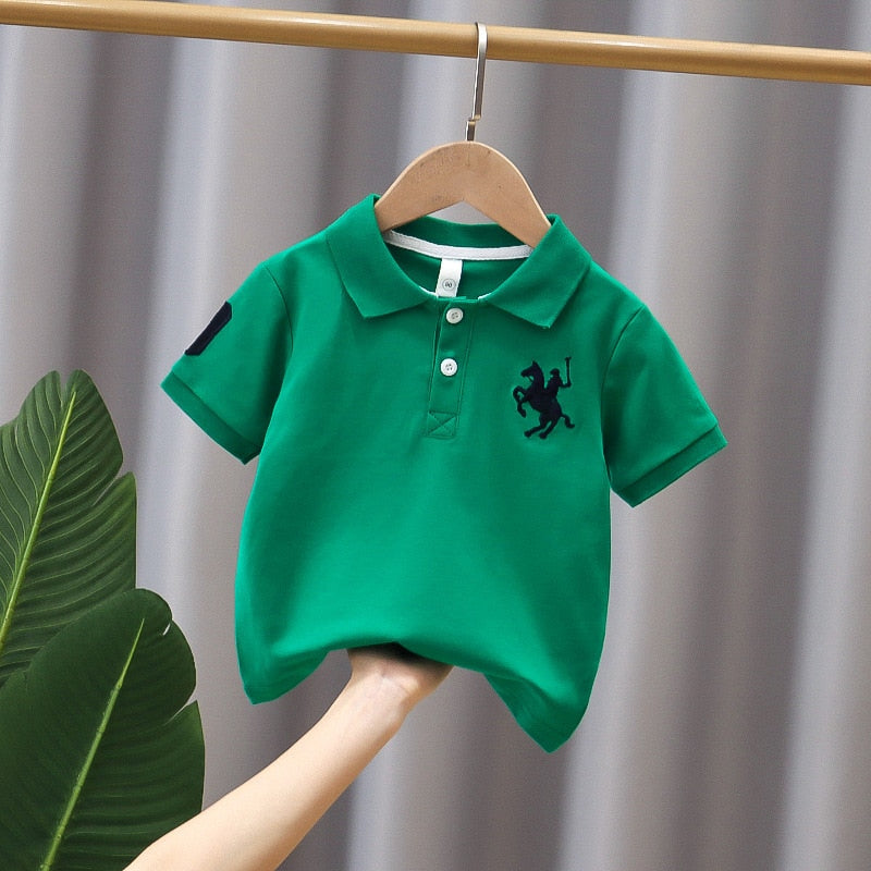 Camisa de cuello de caballo para niño