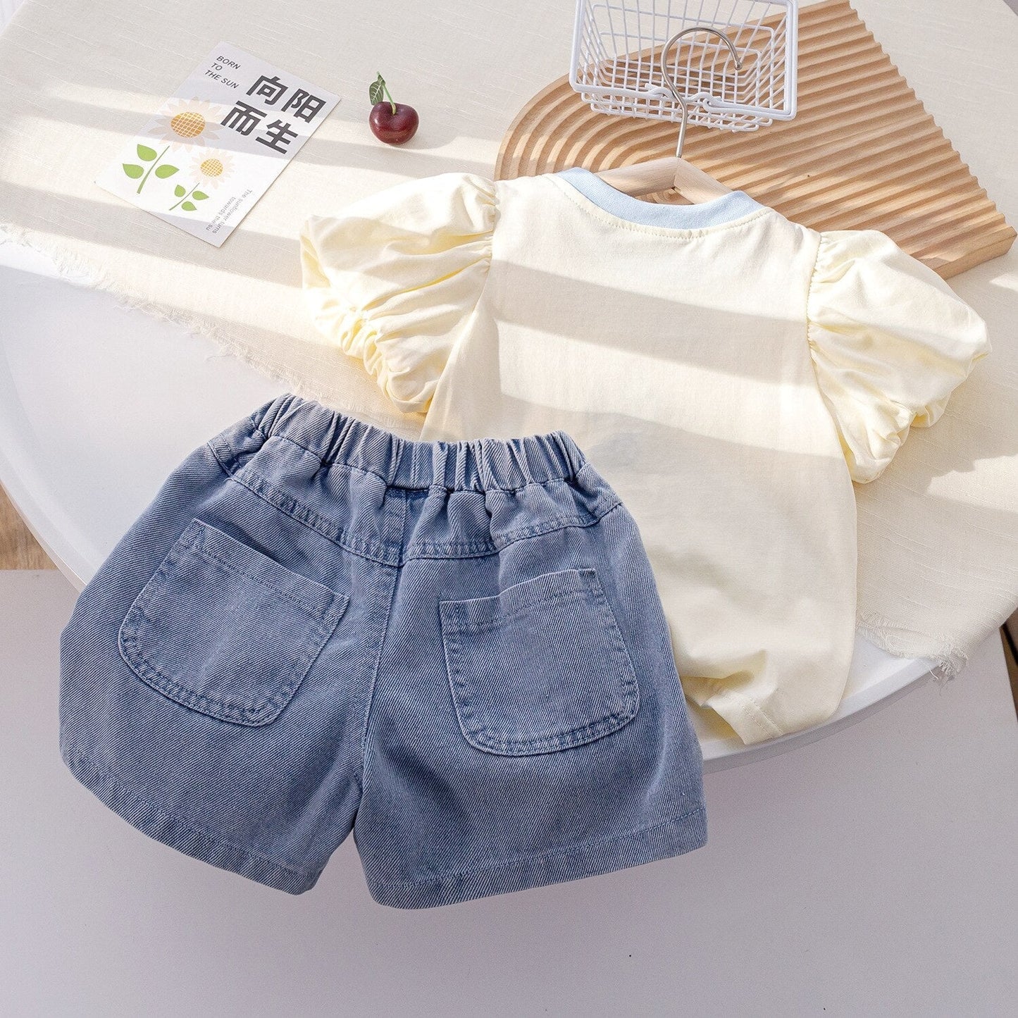 Conjunto Infantil Camiseta Manga Abullonada + Short Jeans