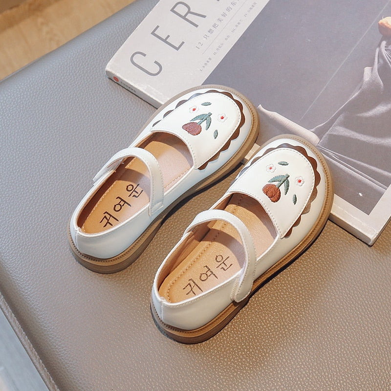 Zapatos De Cuero Flores Bordadas