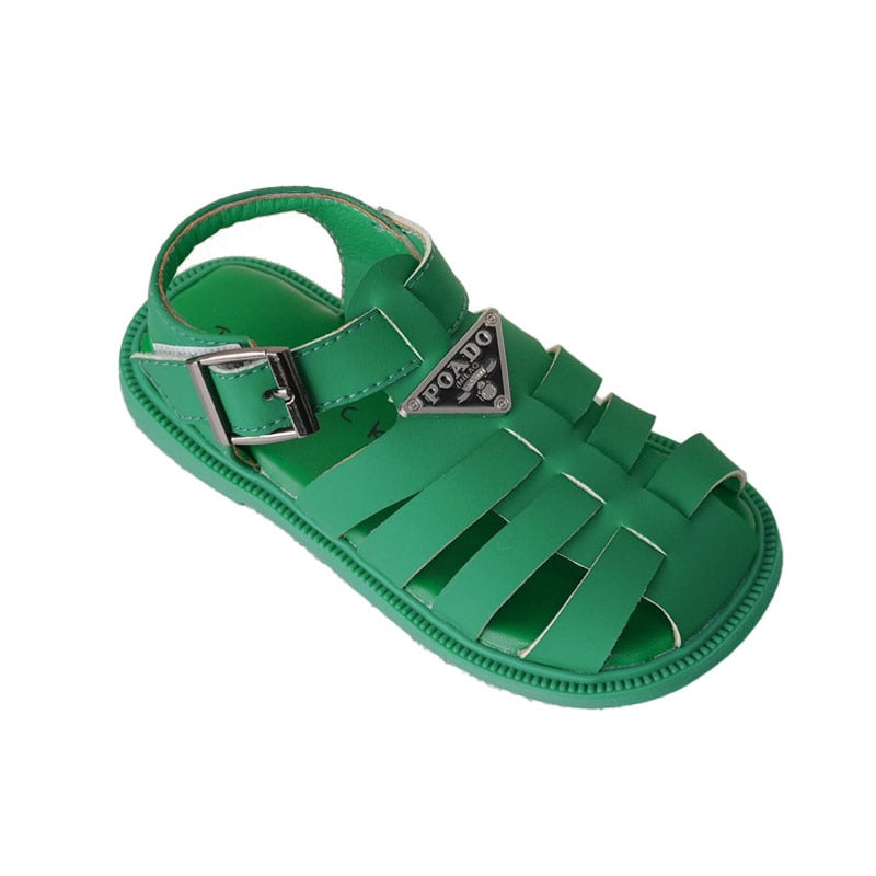 Sandalia suave y transpirable.