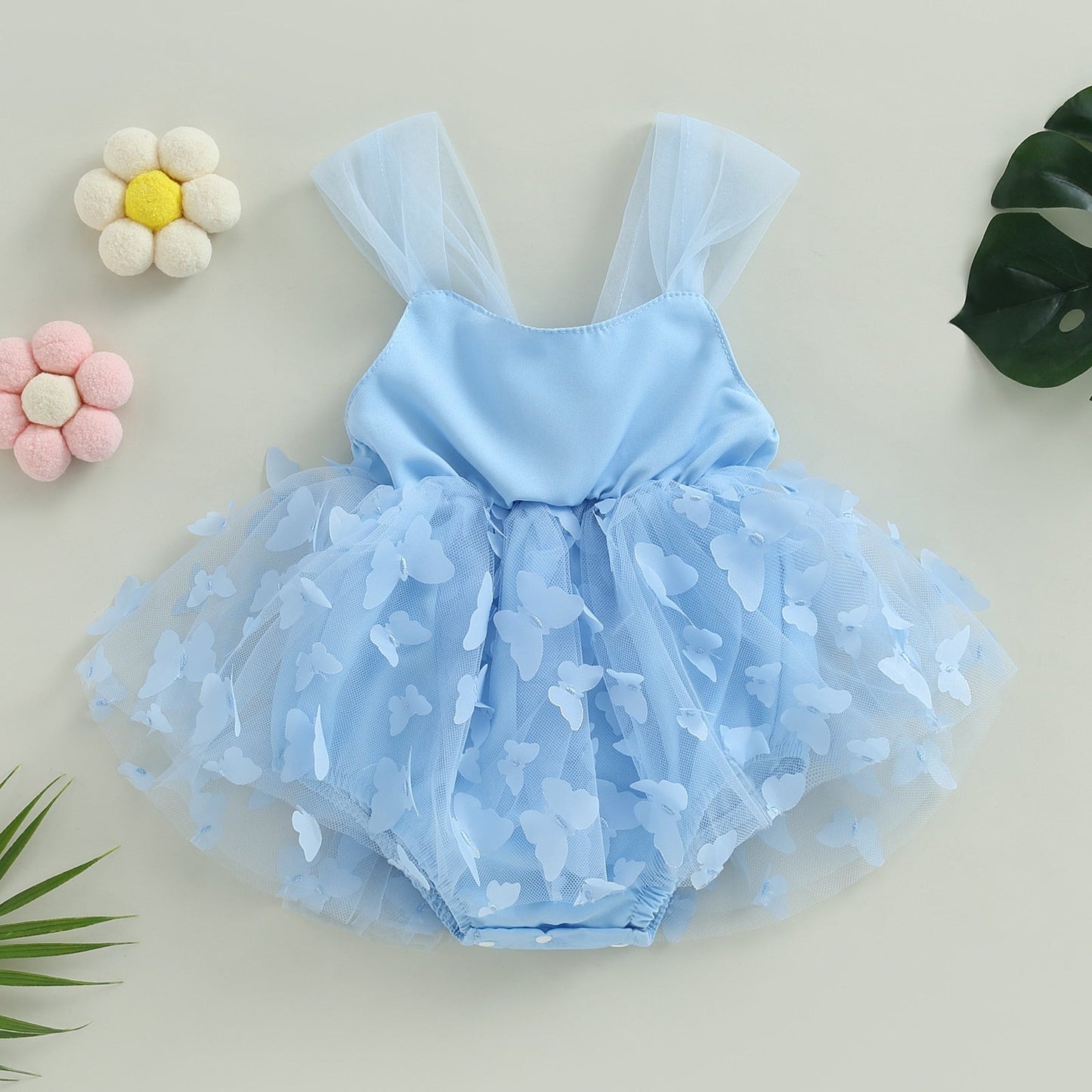 Vestido mameluco, tul mariposa sin mangas